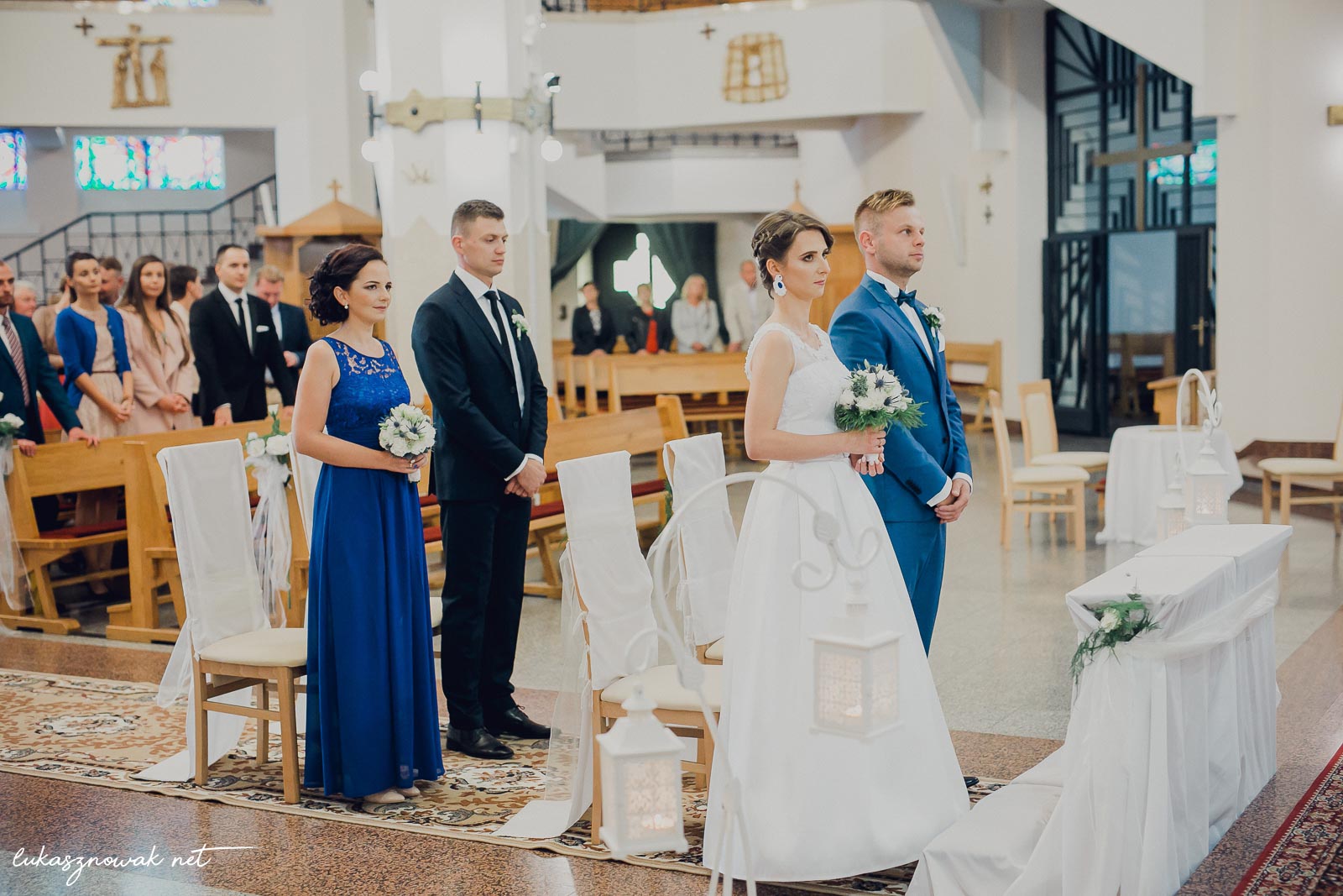 reportaż ślubny podczas ceremonii kościelnej
