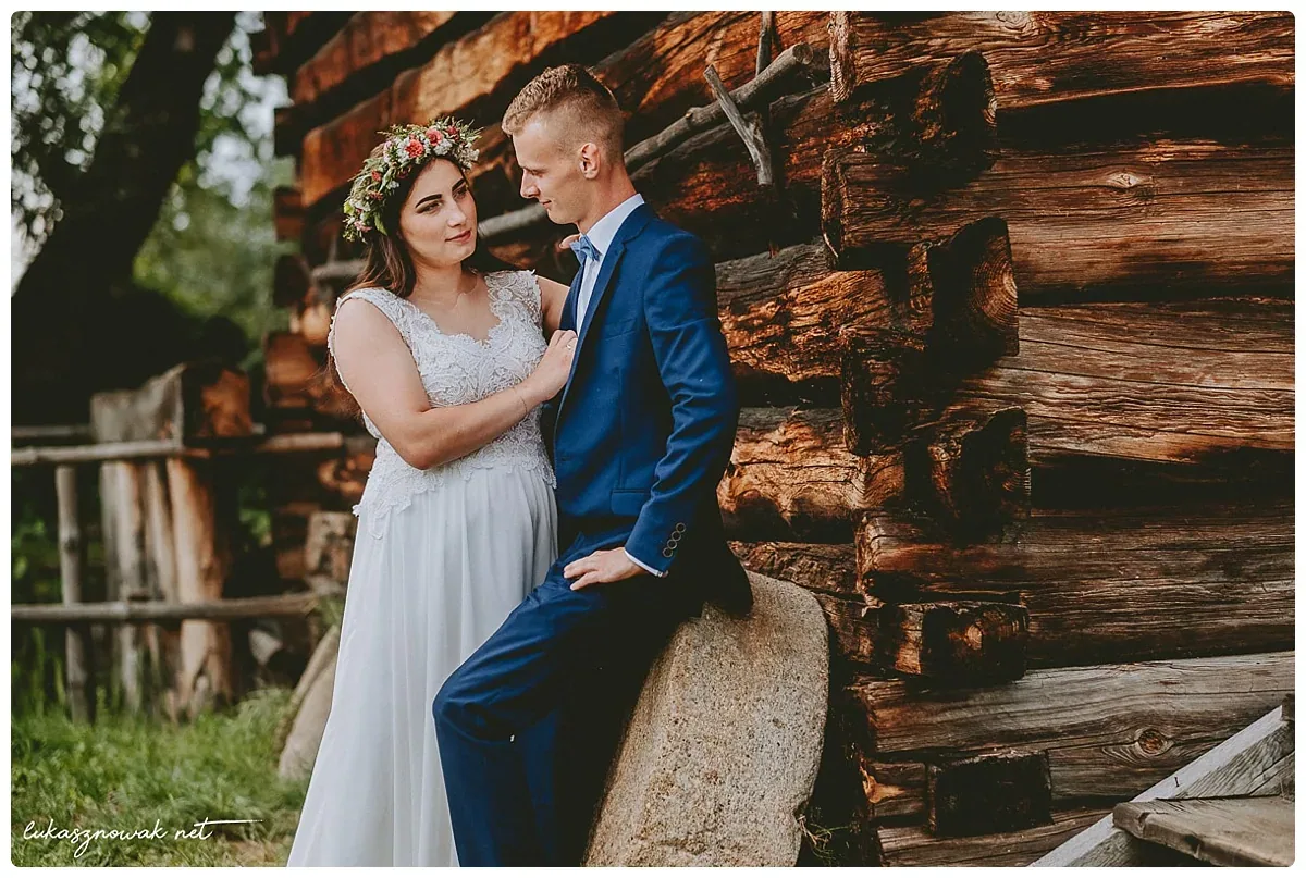 Dominika i Daniel – Plener w Muzeum Kultury Ludowej w Kolbuszowej — zdjęcie 4