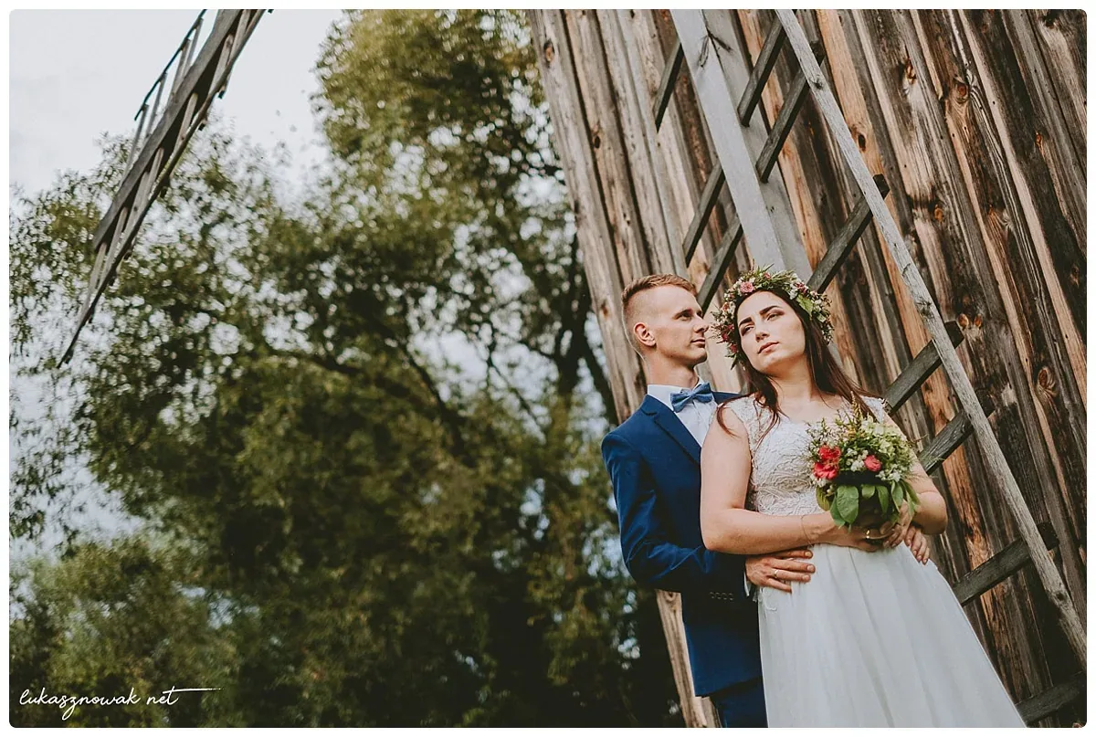 Dominika i Daniel – Plener w Muzeum Kultury Ludowej w Kolbuszowej — zdjęcie 16