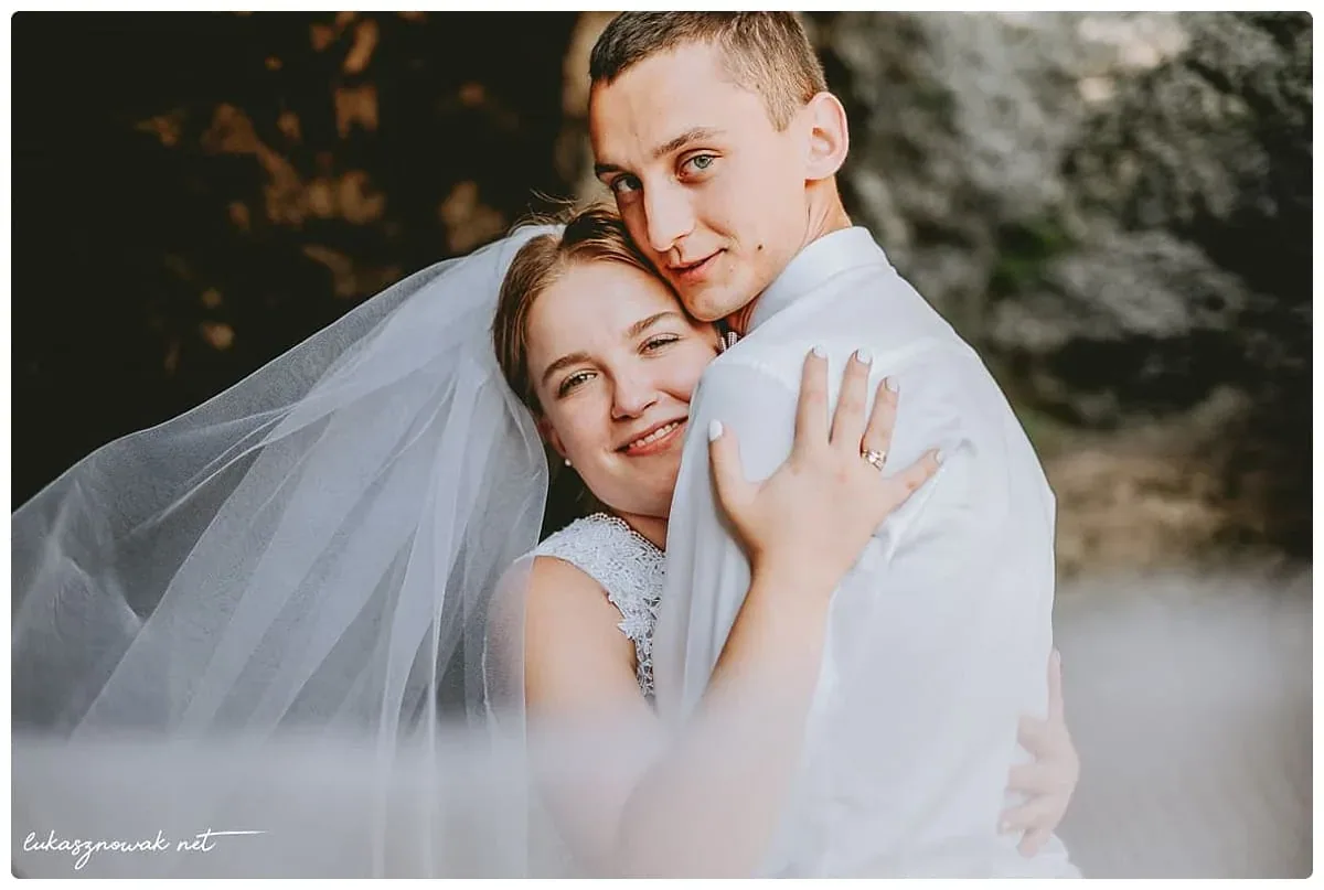 Karolina i Michał – Góra zborów i Pustynia Błędowska | Plener Ślubny Kraków — zdjęcie 16