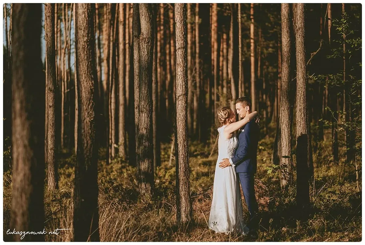 Karolina i Michał – Góra zborów i Pustynia Błędowska | Plener Ślubny Kraków — zdjęcie 21